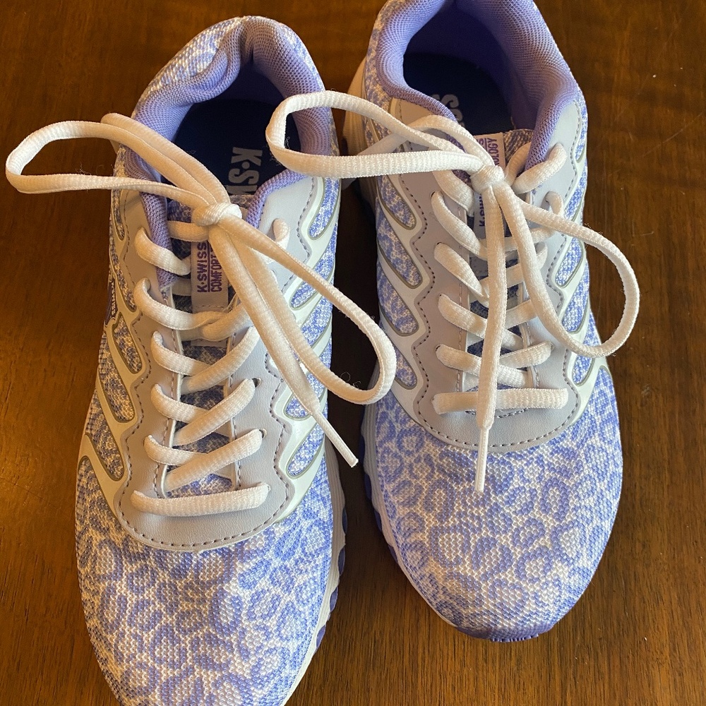 K-Swiss tubes youth sneakers Xenon blue/leopard. Size 6Y